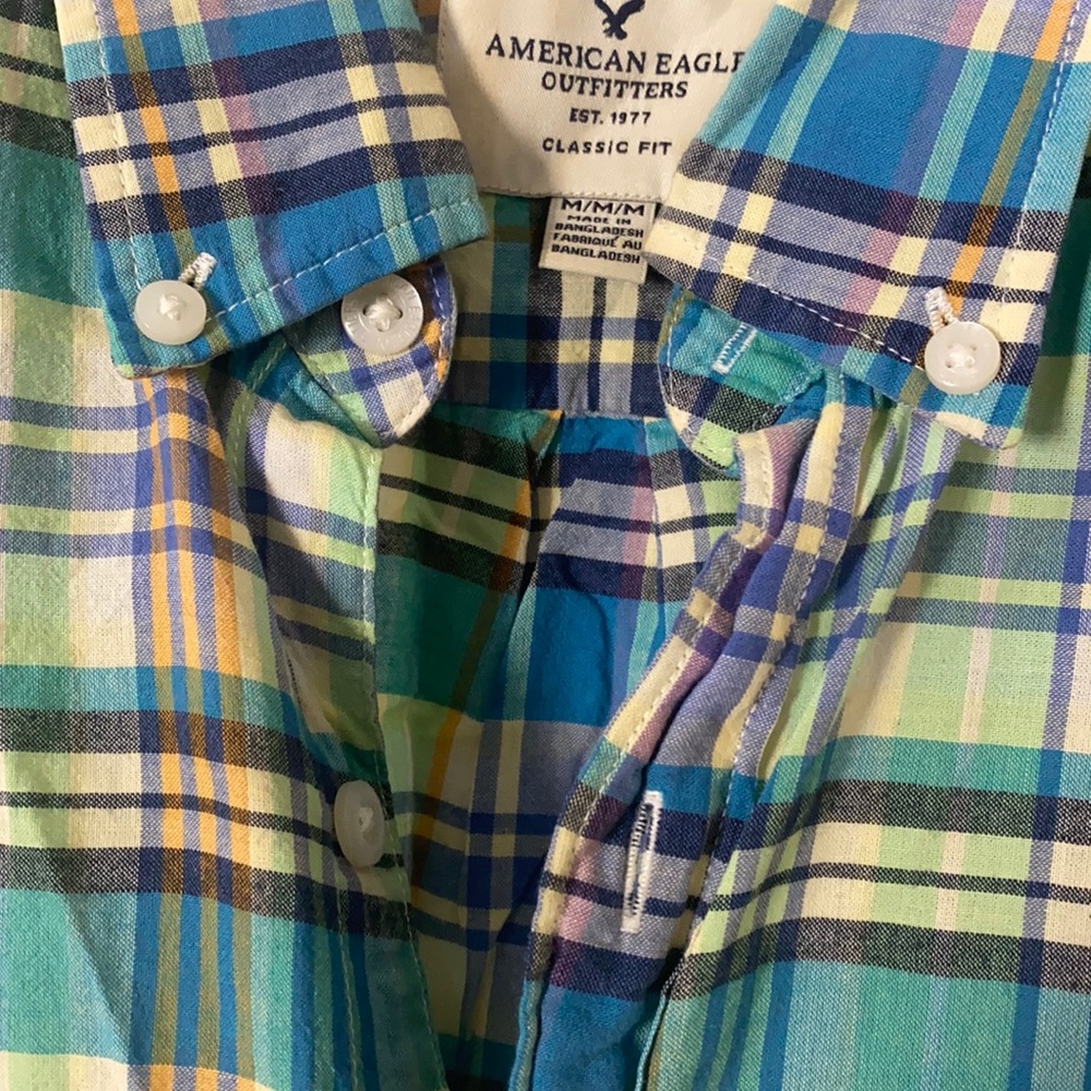 American eagle outfitter shirt size M